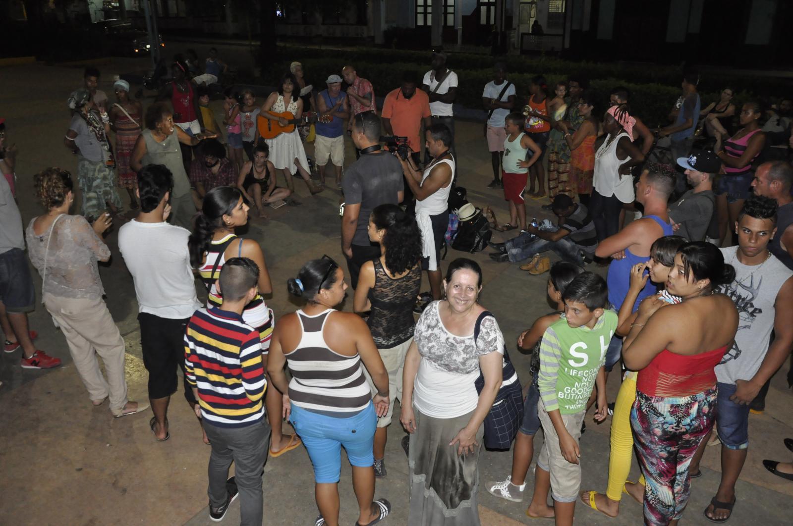 Periferia em verso e prosa: o Sarau da Brasa