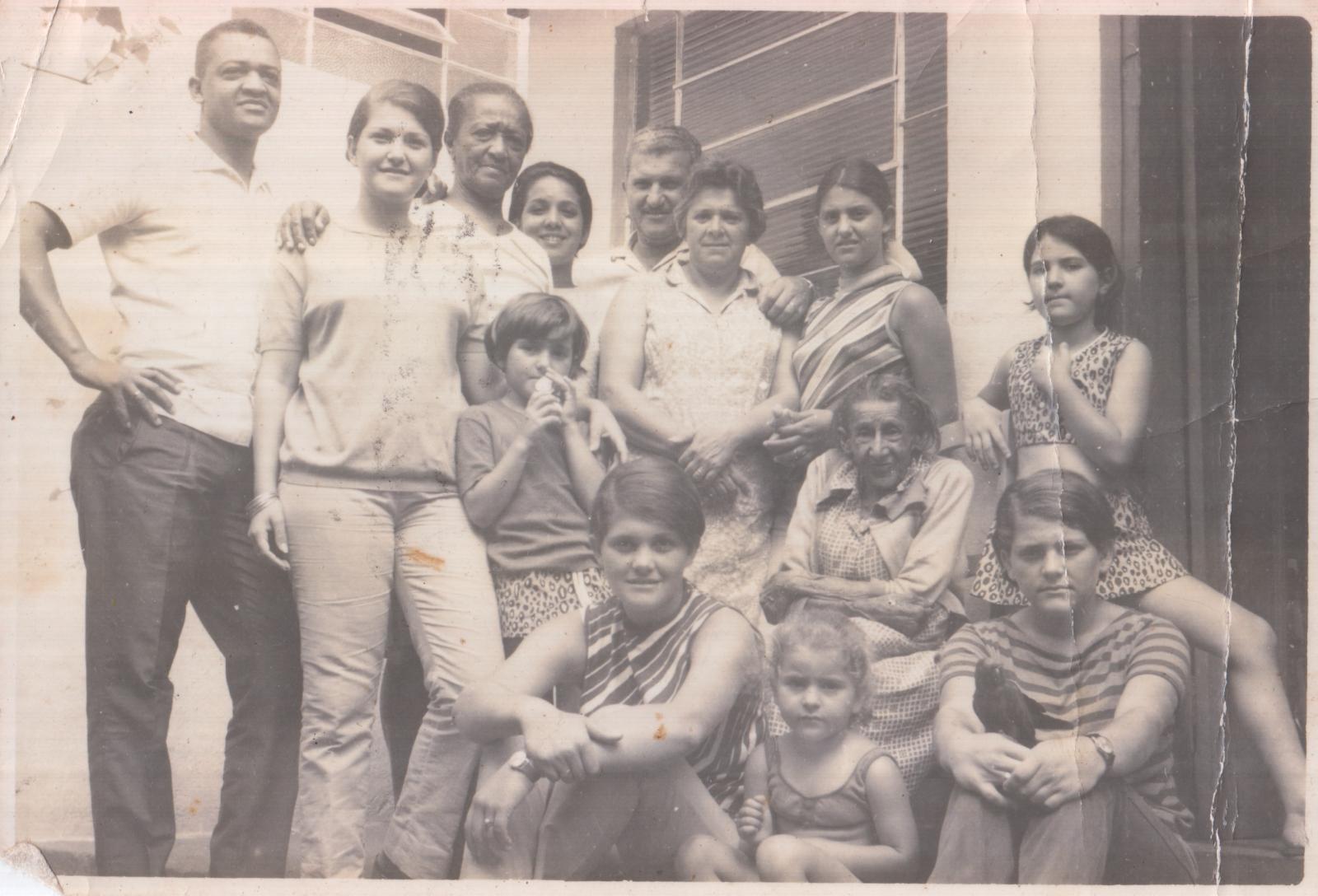 Maireny: Histórias de viver, ensinar e brincar