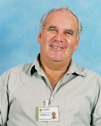 "Embate entre operário e máquina."