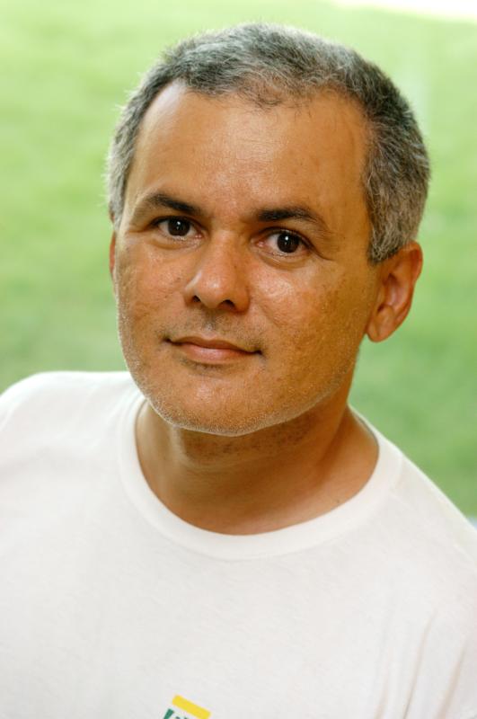 Embarques e desembarques.