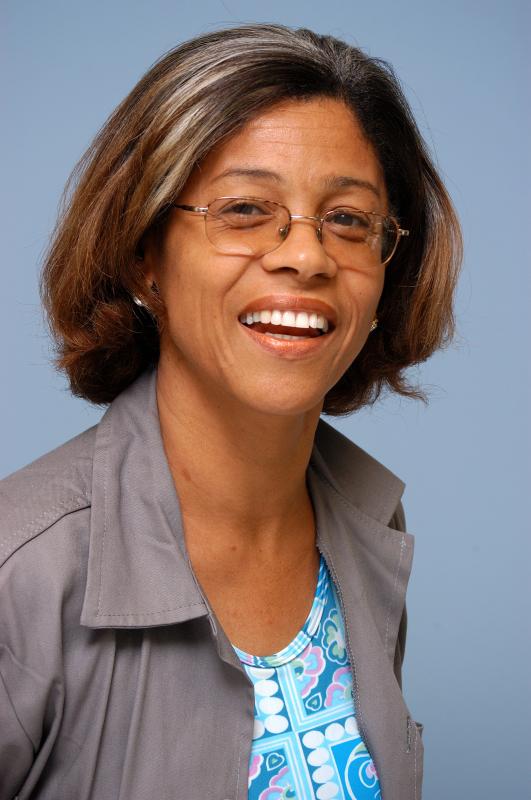 A primeira secretária mulher no setor de manutenção