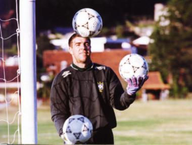 Um goleiro de gerações