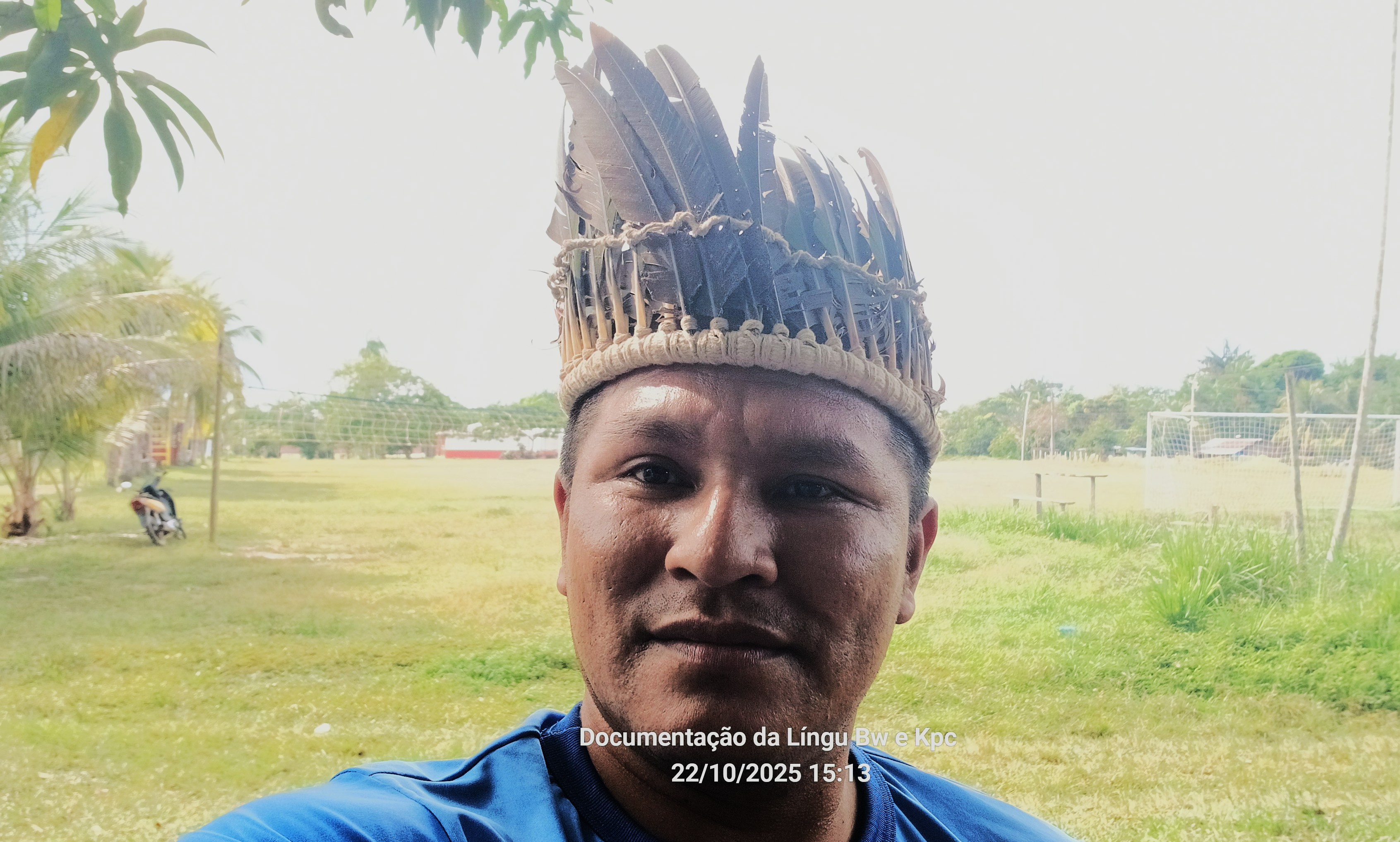 Capa de ´´Vozes do Rio: Memórias e Saberes do Alto Rio Negro``