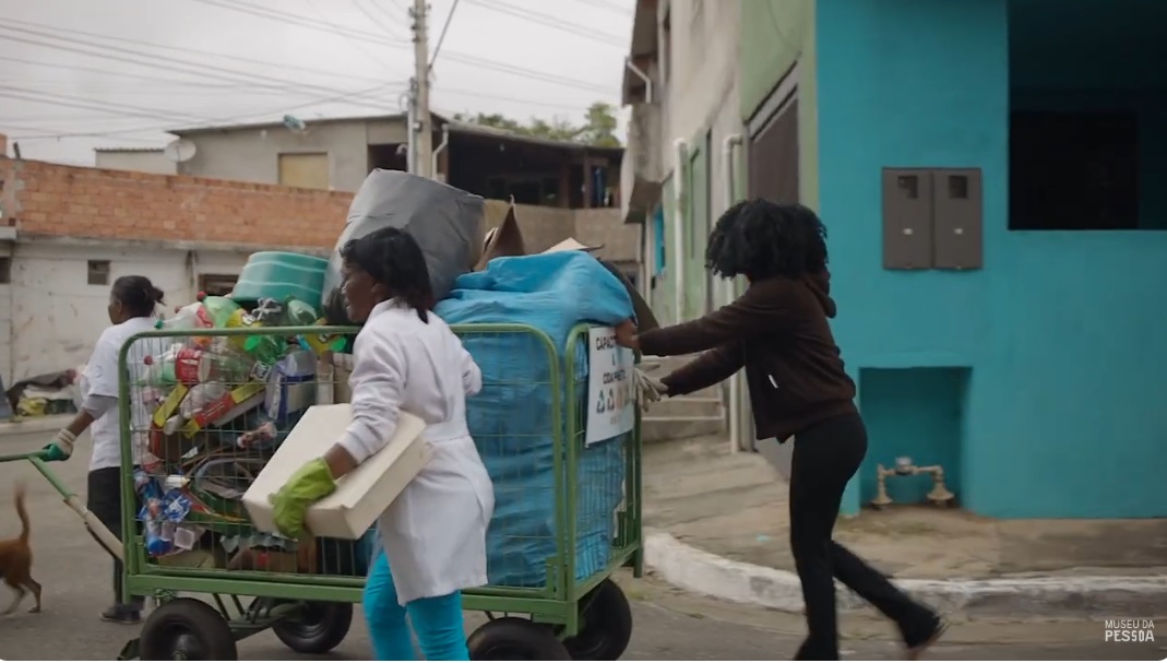Capa de Reciclagem & Transformação: Memórias de Vida