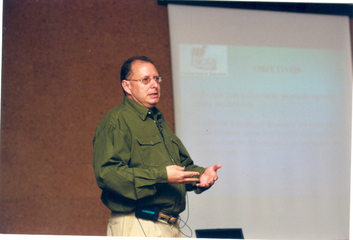Carlos Alfredo em apresentação do Programa Biota/Fapesp na Conferência Nacional de Ciência e Tecnologia.