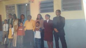 Para Vanderlei, foi um dia muito emocionante, tendo até chorado. Casou-se neste dia com seu amor de adolescência, Luciana Aparecida. Da esquerda para a direita: Alex (filho), Vanderlei, Alice (filha), Luciana (esposa), Tata (sogra), Nick (sobrinho), Lenilson (sogro), Bahia (tia da esposa), Weverson (sobrinho da esposa), Maria (mãe), Wagner (irmão)