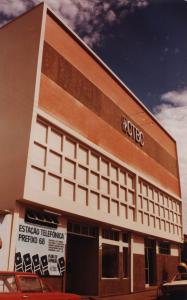 Fachada do segundo prédio da CTBC, inaugurado em 1984.