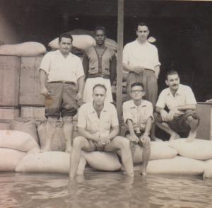 Após uma grande chuva, nos anos 60, que alagou a Zona Cerealista. Avenida Mercúrio, no Brás.