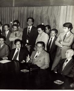 Assinatura de acordos para o alumínio entre o Governo Federal, CVRD e Nalco (Nippon Aluminium Company) no gabinete do Ministro Shigeaki Ueki