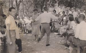 Pic-nic em Torres Tibagy. Ermínia Labate (avó).