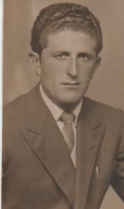 Nasceu em Bari, província de Polignano a Mare.
Na foto: Giuseppe Leddomado.