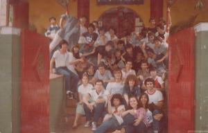 Foto da turma do último ano do Colégio Bandeirantes, terceiro colegial.