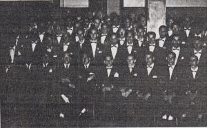 Na foto: turma de 1948, Vargas era o terceiro na segunda fileira da direita para esquerda. Formatura da turma de desenho da Escola de Tecnologia 