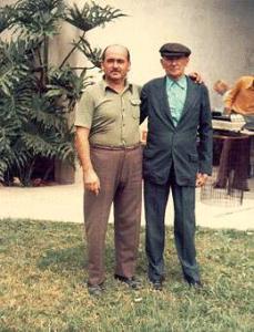 Na foto: Arnaldo Jubelini (pai) e João Giubelini, pai e avô de Arnaldo, no Clube Atlético Ypiranga, onde foi a festa de aniversário do primo Eduardo. Naquele dia, a família Jubelini brigou contra a 