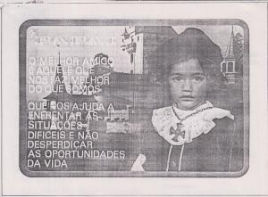 Fotografia com portifólio tirada na escola, com lendas alusivas ao Dia dos Pais. As roupas de Alex, filho da entrevistada, foram provistas pelo estúdio fotográfico Diretriz Produções Fotográficas. Luciana tinha três anos.