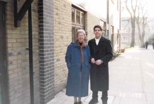 Sister Collet e Diogo, pessoa que o ajudou em tudo no colégio, ajudou na integração, muito importante durante todo o intercâmbio, pessoa muito esclarecida.