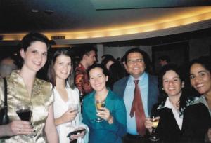 Festa de 50 anos do AFS Argentina. Da esquerda para direita: três primeiras (sem nome), Marcos Sodré (Gerente de Programas e Qualidade), Renata e Rita Santos.