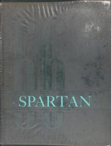 Year book de Pedro. Livro do ano da comunidade do High School (escola) em que Pedro estudou. No livro há um foto do time de Wrestler que Pedro fez parte.