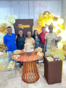Festa de aniversário de 80 anos da minha mãe, Neusa, ao lado dos meus irmãos