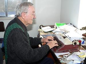 O advogado e ambientalista gaúcho Augusto César Cunha Carneiro, co-fundador da Associação Gaúcha de Proteção ao Ambiente Natural (AGAPAN), iniciou Truda no movimento ambientalista e na campanha em defesa das baleias, em 1978. Ainda hoje (2006) os dois trabalham juntos em campanhas no sul.
