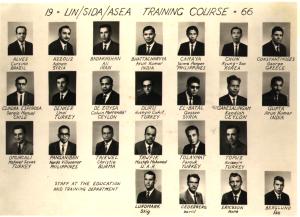 Retratos dos ganhadores de bolsa oferecida pela Organização das Nações Unidas (ONU) para um curso de treinamento industrial na Suécia.