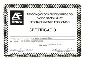 Certificado de primeiro lugar na categoria técnica na III Expofoto do Sistema BNDES. Maria Lúcia apresentava ao concurso, em geral, fotografias que tirava em viagens.