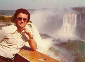 João Batista Coura foi fazer um curso de ESK 10,000 E em Curitiba e, com seus colegas, decidiu esticar a viagem para conhecer as Cataratas do Iguaçu, onde tirou essa foto. Eles também passaram no Paraguai e na Argentina.