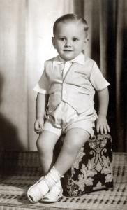 Retrato de Celso em seu segundo aniversário.