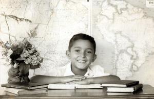 Retrato de Antônio na Escola São Vicente Machado, em seu segundo ano do primário.
