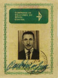 Cartão de identificação de funcionário da Companhia de Telecomunicações do Brasil Central (CTBC), onde Carloto exerceu o cargo de Serviços Gerais.
