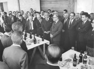 Romeu durante a inauguração da Variante Sá Carvalho, trecho da estrada de ferro Vitória-Minas. Presentes na cerimônia o Ministro de Minas e Energia, Mauro Thibau; o Presidente da CVRD, Paulo Lima Vieira, e superintendente de desenvolvimento, Marcos Vianna.