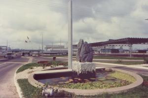 Monumento que simboliza a união de japoneses e brasileiros na construção da Albrás.