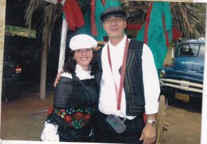 Renato e sua esposa Rosangela em uma das primeiras Carretelas del Vin em Santa Tereza.
