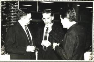 Festa de despedida de Henrique da Capitânia dos Portos de Vitória. Da esquerda para direita: Henrique Savóia e João Marcos Dias (1º Presidente da Docenave).