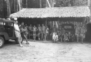 Acampamento de Trombetas, no qual a cobertura é feita com folhas de palmeira.