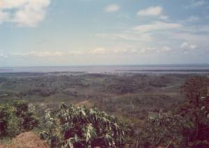 Almeirim, cidade à margem esquerda do rio Amazonas que servia de apoio ao trabalho de pesquisa de bauxita e caulim
                .