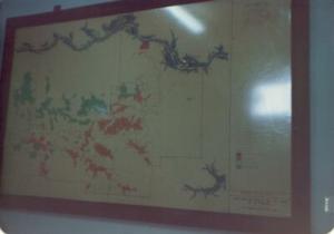 Mapa com sinalização em laranja e verde mostrando os platôs do rio Trombetas.
