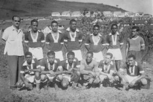 Provável equipe do Valério Doce Esporte Clube. Carlos, à esquerda.