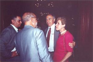 Shirley e ao seu lado, Francisco José Schettino, na cerimônia de 50 anos da CVRD
