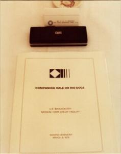 Close-up do Contrato de Empréstimo de 200 milhões para a Cia. Vale do Rio Doce.