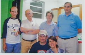 Foto tirada na casa do irmão Marcos em um encontro de primos. Na foto estão o irmão Carlos, o pai João, a mãe Maria, o irmão Luiz, o irmão Marcos, e Maria Luzia