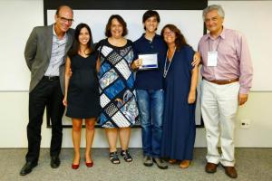 Foto tirada na Faculdade Getúlio Vargas, quando ele entrou na faculdade em primeiro lugar. Esse foi o dia da premiação.