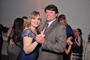 Foto tirada no casamento da tia da esposa do Carlos que sempre foi solteira e reencontrou um amigo antigo de juventude e eles acabaram casando depois de muito tempo afastados.