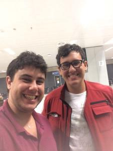 Foto tirada no aeroporto de guarulhos com o irmão Raphael voltou de uma viagem do Brasil a Europa de navio e o guilherme foi busca-lo no aeroporto.