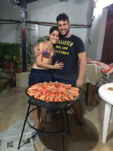Foto tirada com a namorada Julia durante viagem ao Garujá, na casa do avô dela na praia da Enseada