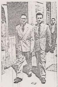 Jack Franco e seu patrão, Moni Pontremoli, passeando nas ruas de Roma (Itália) após a libertação da cidade, no meio do ano de 1944.