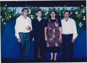 Irmão, filha e marido reunidos.