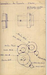 Caderno de anotações técnicas - a página é de uma peça usada no Laboratório de Concreto. Cada engrenagem precisava de peças específicas. O depoente fez um caderno com mais de 30 desenhos e medidas para não perder tempo com contas.