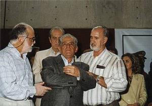 Anúncio oficial do início das obras do Sesc. Da esquerda para a direita, Danilo Santos de Miranda, Diretor Regional do Sesc; José Domingues Vinhal, tesoureiro da Federação do Comércio do Estado de São Paulo; Jorge Duarte de Souza, presidente do Sindicato do Comércio Varejista; e Gilberto Antônio Castro Motta, gerente do Sesc de São Carlos.