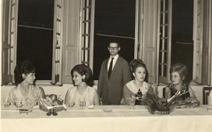 Jantar oferecido pelo Hotel para as 12 participantes da competição do Miss Araraquara. A ganhadora seria a candidata ao Miss Brasil. Ao fundo, Joaquim.